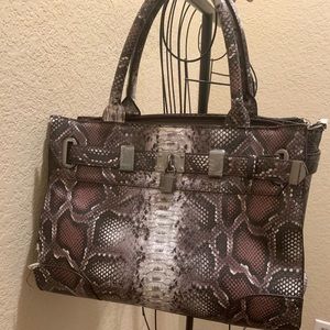 SNAKESKIN HANDBAG